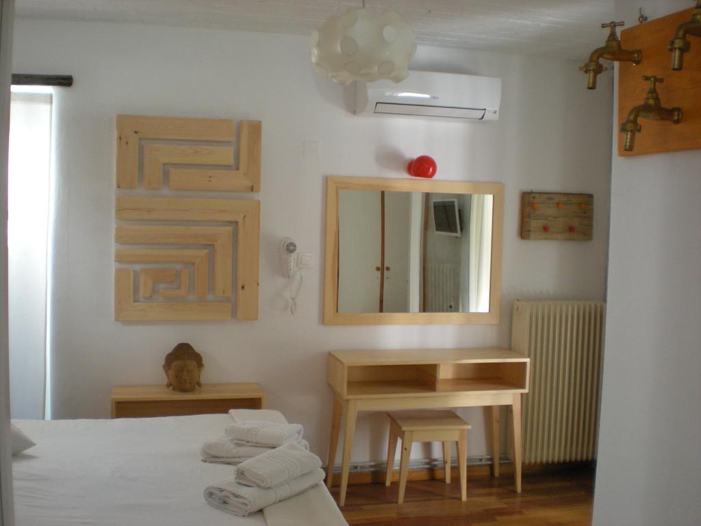 Aparthotel Manolis' House Skiathos-Stadt Zimmer foto