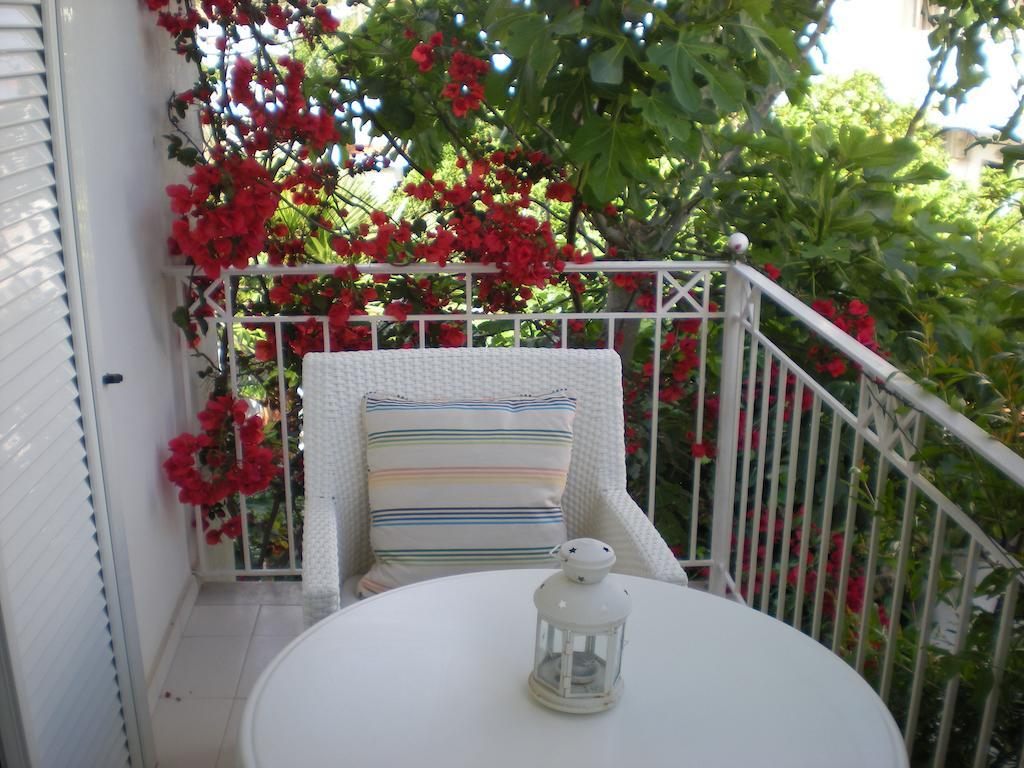 Aparthotel Manolis' House Skiathos-Stadt Zimmer foto